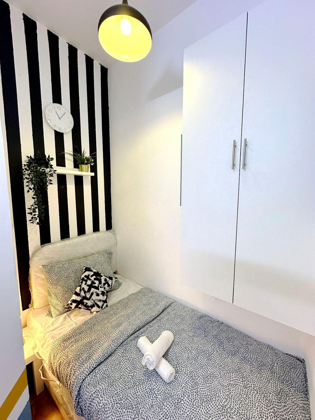 Cozy Corner Partition Room Near Burjuman Metro Dubaj Zewnętrze zdjęcie