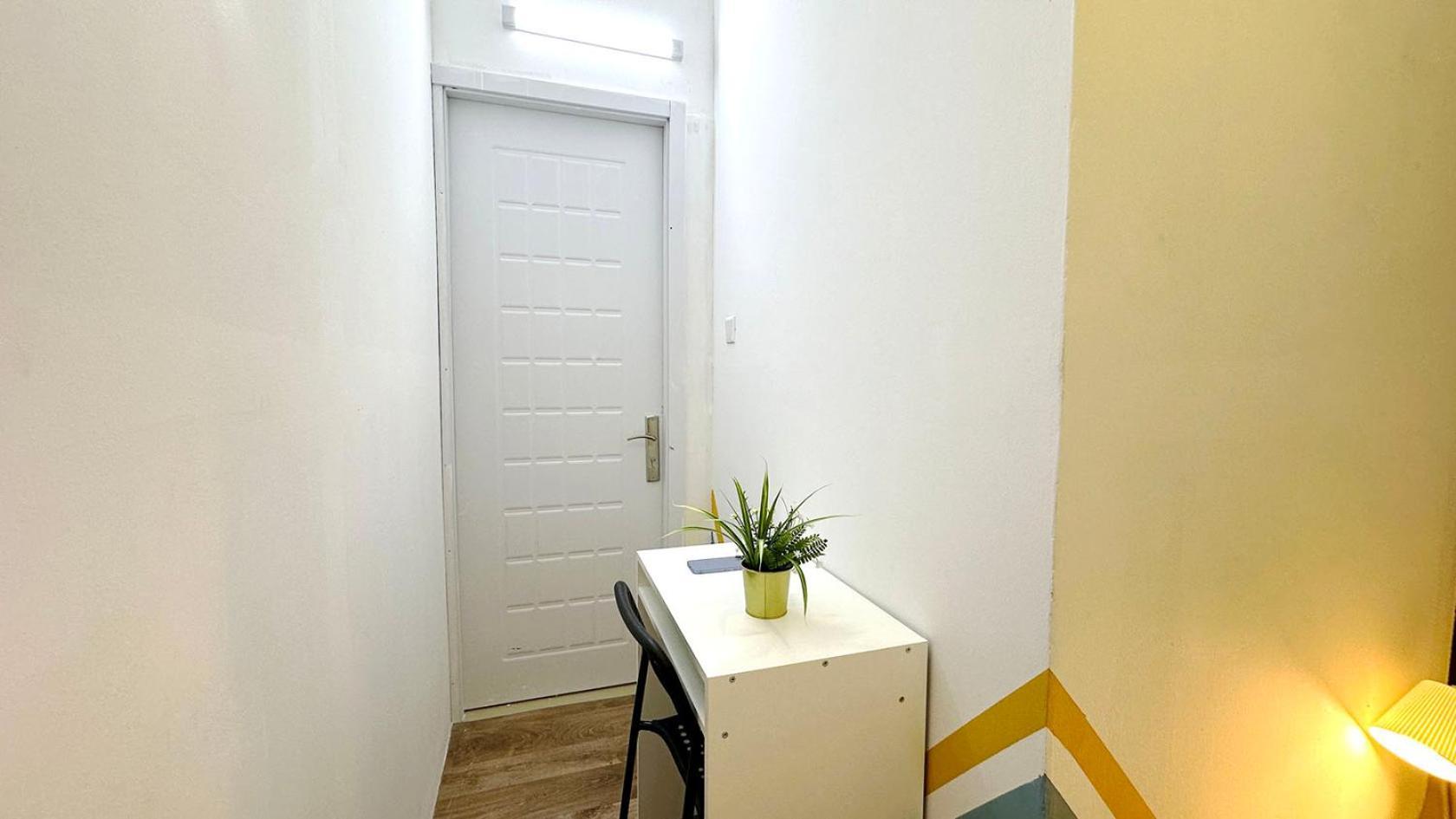 Cozy Corner Partition Room Near Burjuman Metro Dubaj Zewnętrze zdjęcie