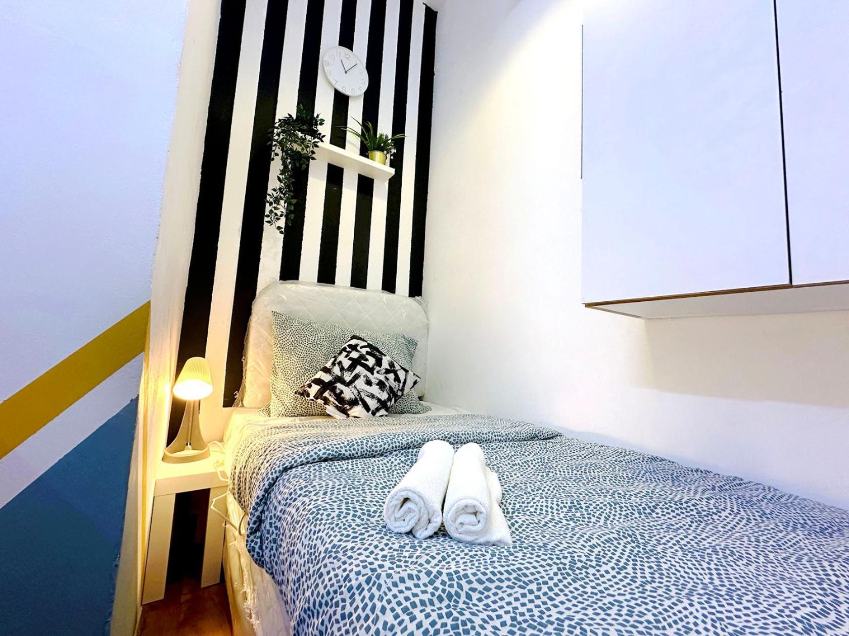 Cozy Corner Partition Room Near Burjuman Metro Dubaj Zewnętrze zdjęcie